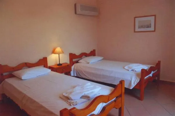 Angela's Aparthotel 3*